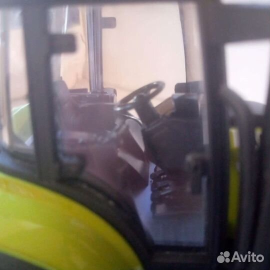 Модель трактора