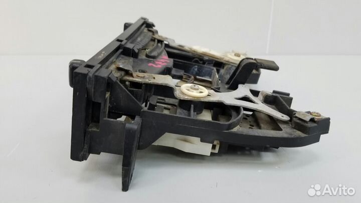 Блок управления климатом печкой отопителем Mazda