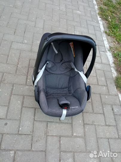Автолюлька Maxi Cosi pebble plus (чёрная)
