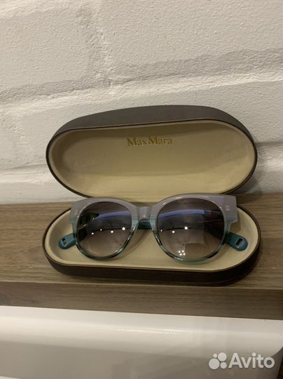 Солнцезащитные очки Max&Co