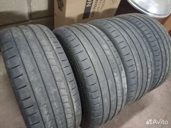 Kumho Ecsta PS91 245/45 R19 102