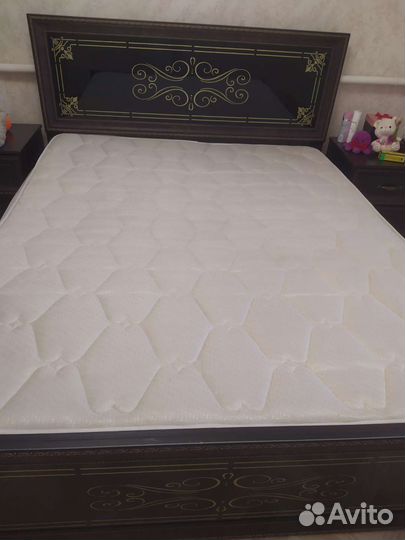 Двуспальная кровать бу
