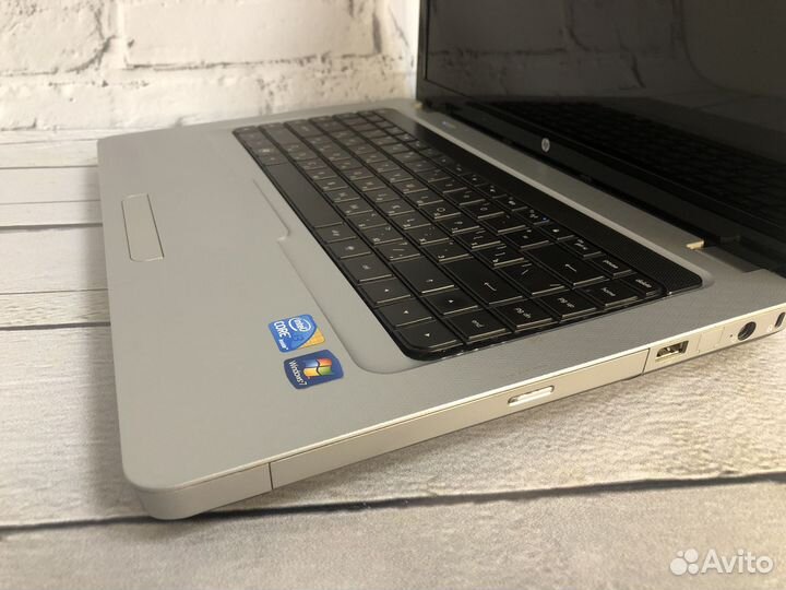 Ноутбук HP Core i3