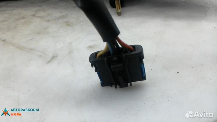 Фонарь задний левый Peugeot 807 2003 6350Y4