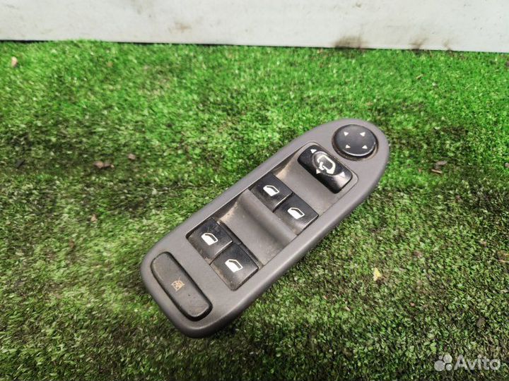 Блок управления стеклоподъемниками Citroen C5 I