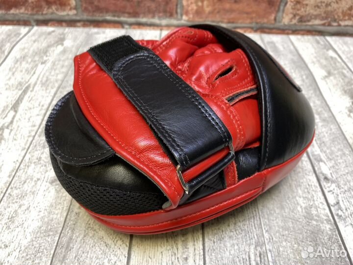 Лапы боксерские Leaders curved черно-красные