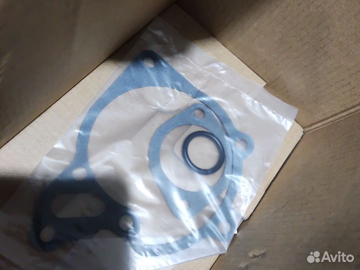 Продам водяную помпу lynx