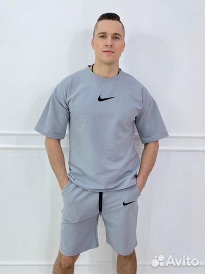 Футболка и шорты Nike