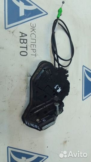 Замок задней правой двери Toyota Corolla, XI е180