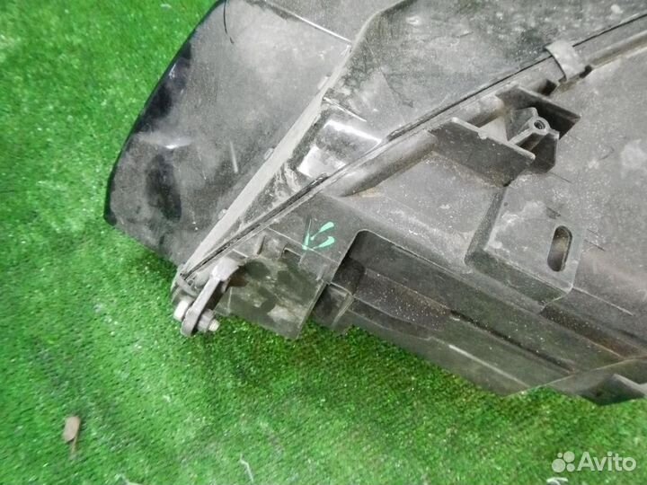 Фара правая Volkswagen Tiguan