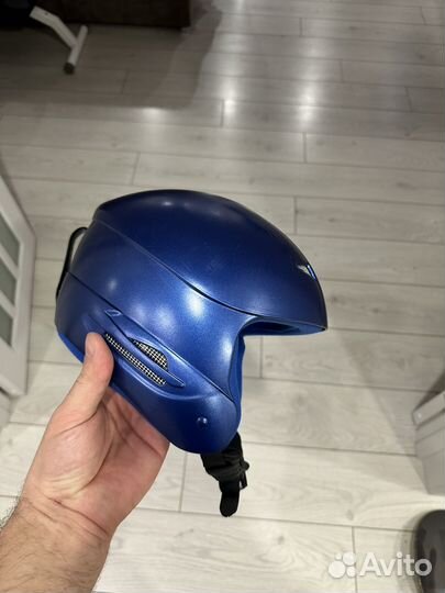 Горнолыжный шлем