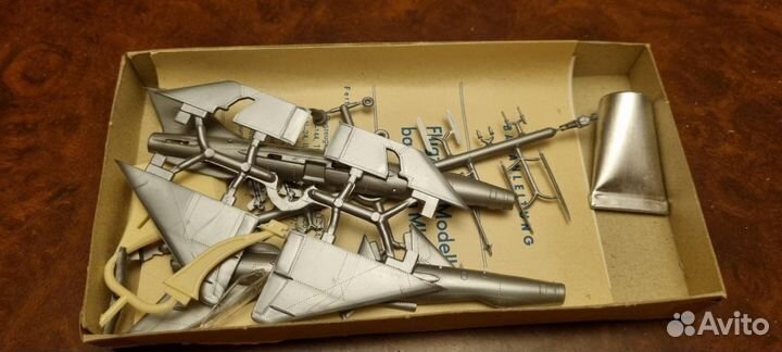 Сборная модель самолёта миг-21. гдр