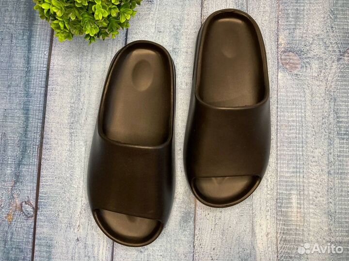 Сланцы тапки adidas yeezy slide