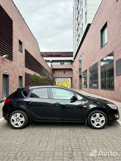 Opel Astra 1.6 AT, 2011, 187 800 км