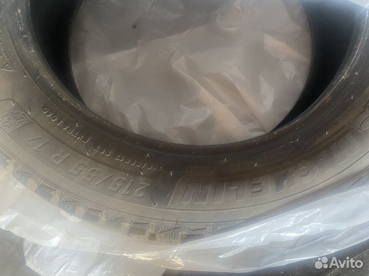 Michelin X-Ice North 4 215/55 R17 19B