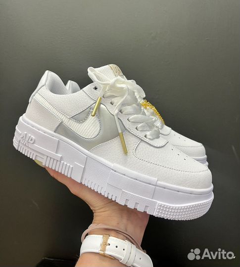 Nike AF1 Pixel