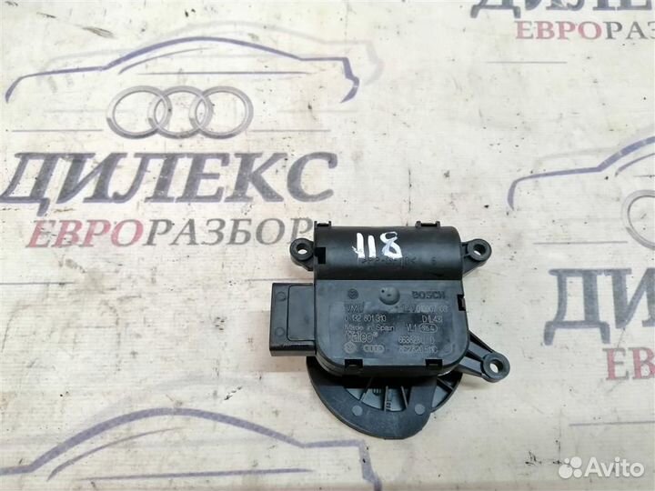 Моторчик заслонки печки Audi A4 (B7) 2004-2009