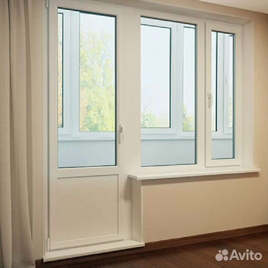 Французский балкон пластиковый, окна с отделкой