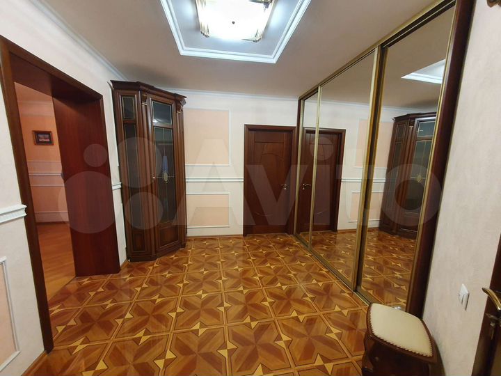 3-к. квартира, 92,8 м², 3/9 эт.