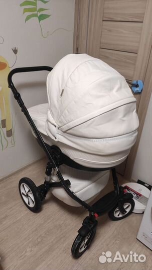 Коляска Caretto из экокожи