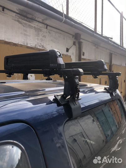 Крепление для лыж и сноуборда thule