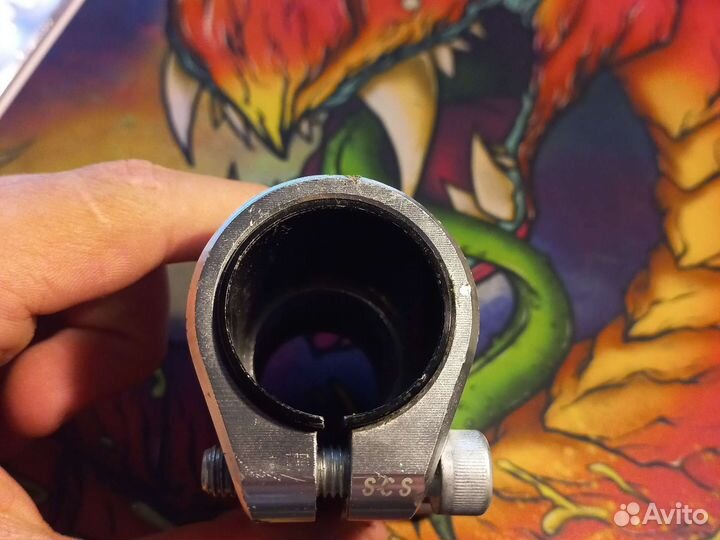 Зажим для трюкового самоката