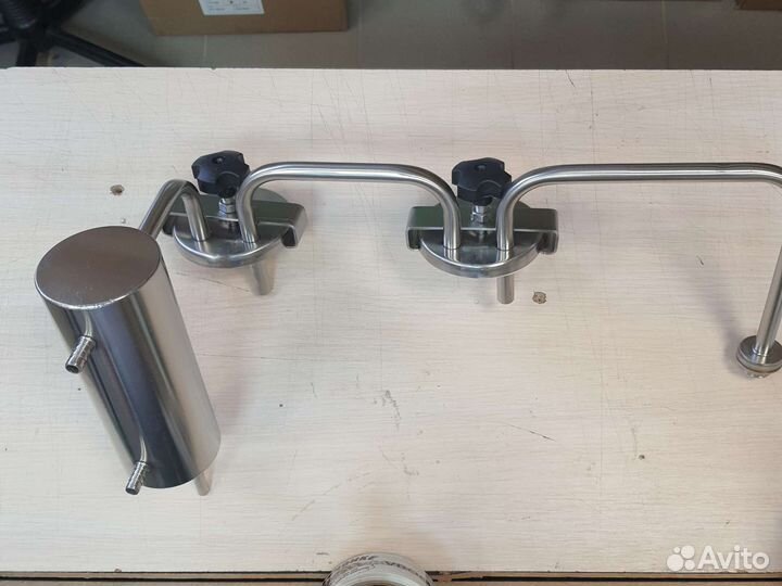 С двумя сухопарниками