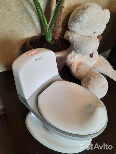 Горшок детский в форме унитаза