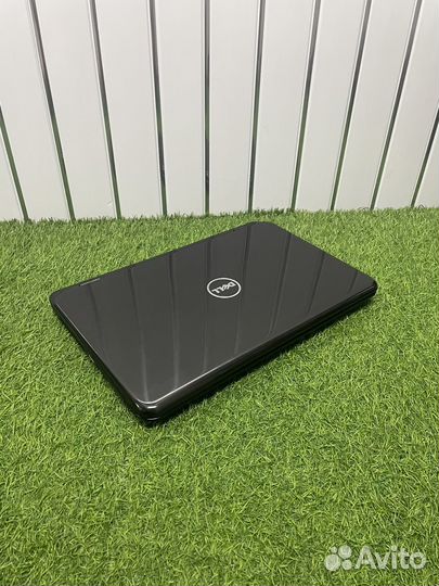 Dell 8gb SSD core i5 2410m geforce gt 525m