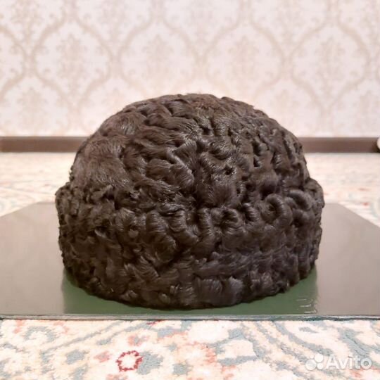 Каракулевая шапка