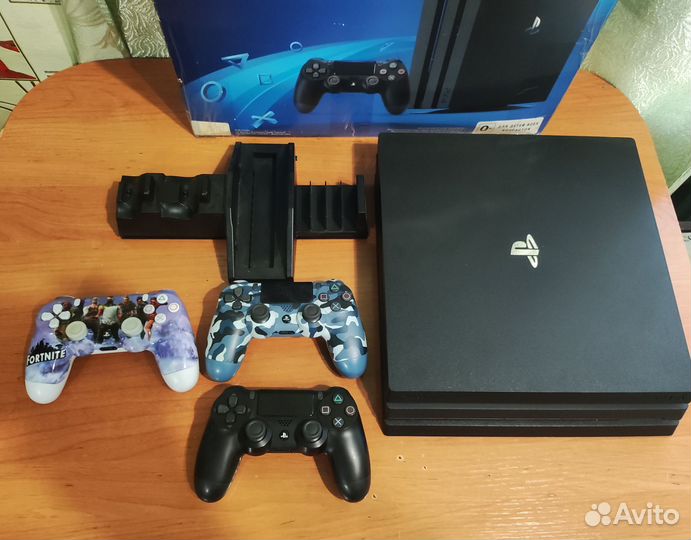 Sony PS4 pro 1tb с подпиской