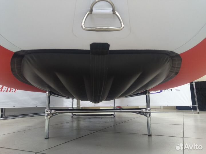 Надувная лодка Gladiator E330S