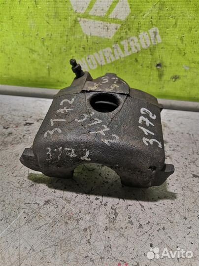 Суппорт передний правый Фольксваген Гольф 2 Джет