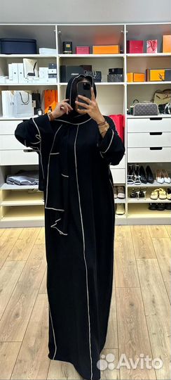 Платье с шарфом