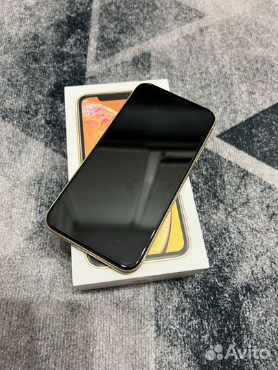 iPhone Xr, 128 ГБ