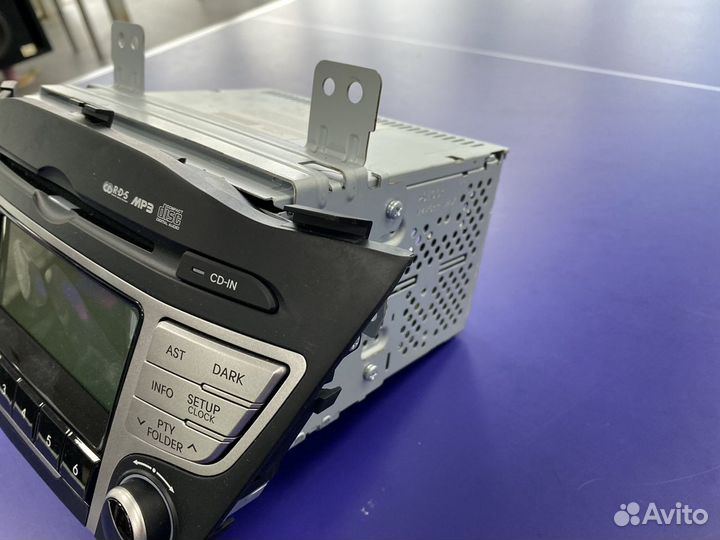 Магнитола штатная Hyundai ix35 / Tucson 2010-2015