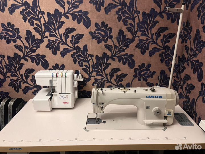 Швейная машинка и оверлок