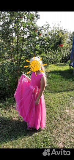 Нарядное платье для девочки 140