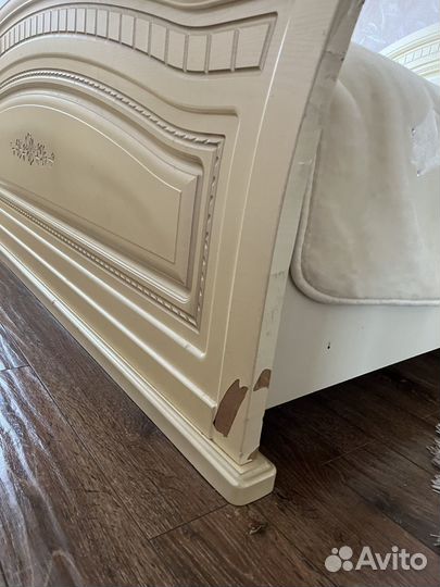 Кровать двухспальная 160 200 бу с матрасом