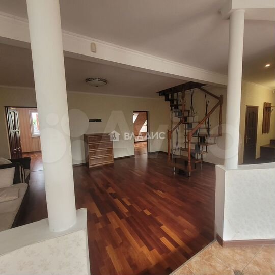 5-к. квартира, 157,4 м², 4/4 эт.