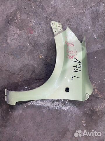 Крыло переднее левое Toyota Passo