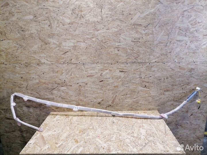 Шторка безопасности правая Volkswagen Touareg 7L