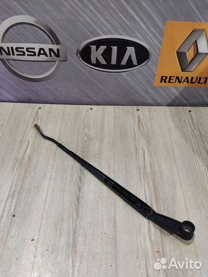 Поводок дворника Держатель щетки Kia RIO 2 Лев