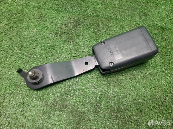 Замок ремня безопасности передний правый Honda Ja