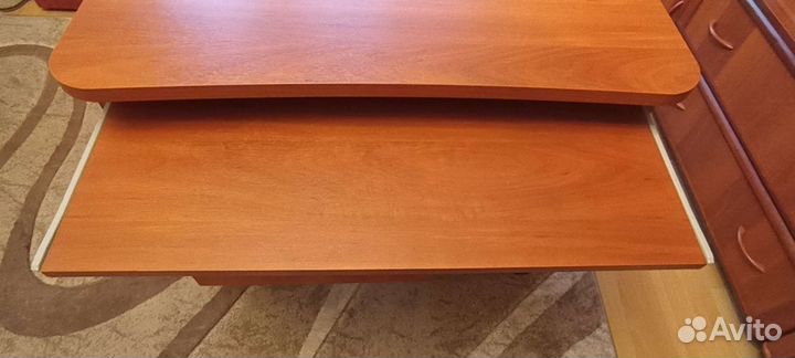 Компьютерный стол