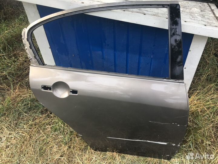 Дверь правая задняя Infiniti G25