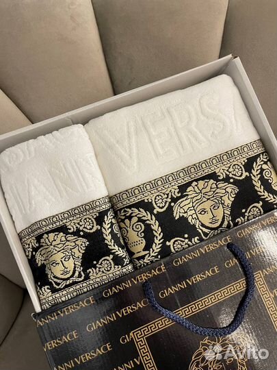 Полотенце Versace