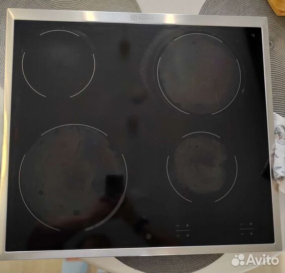 Варочная панель электрическая electrolux