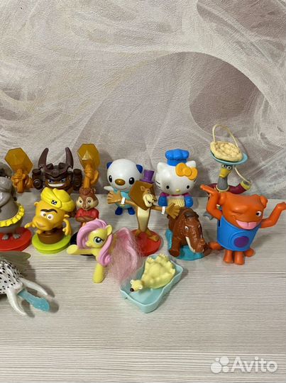 Игрушки из Макдональдс и игрушки из кинотеатра