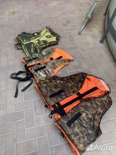 Спасательный жилет бу три штуки